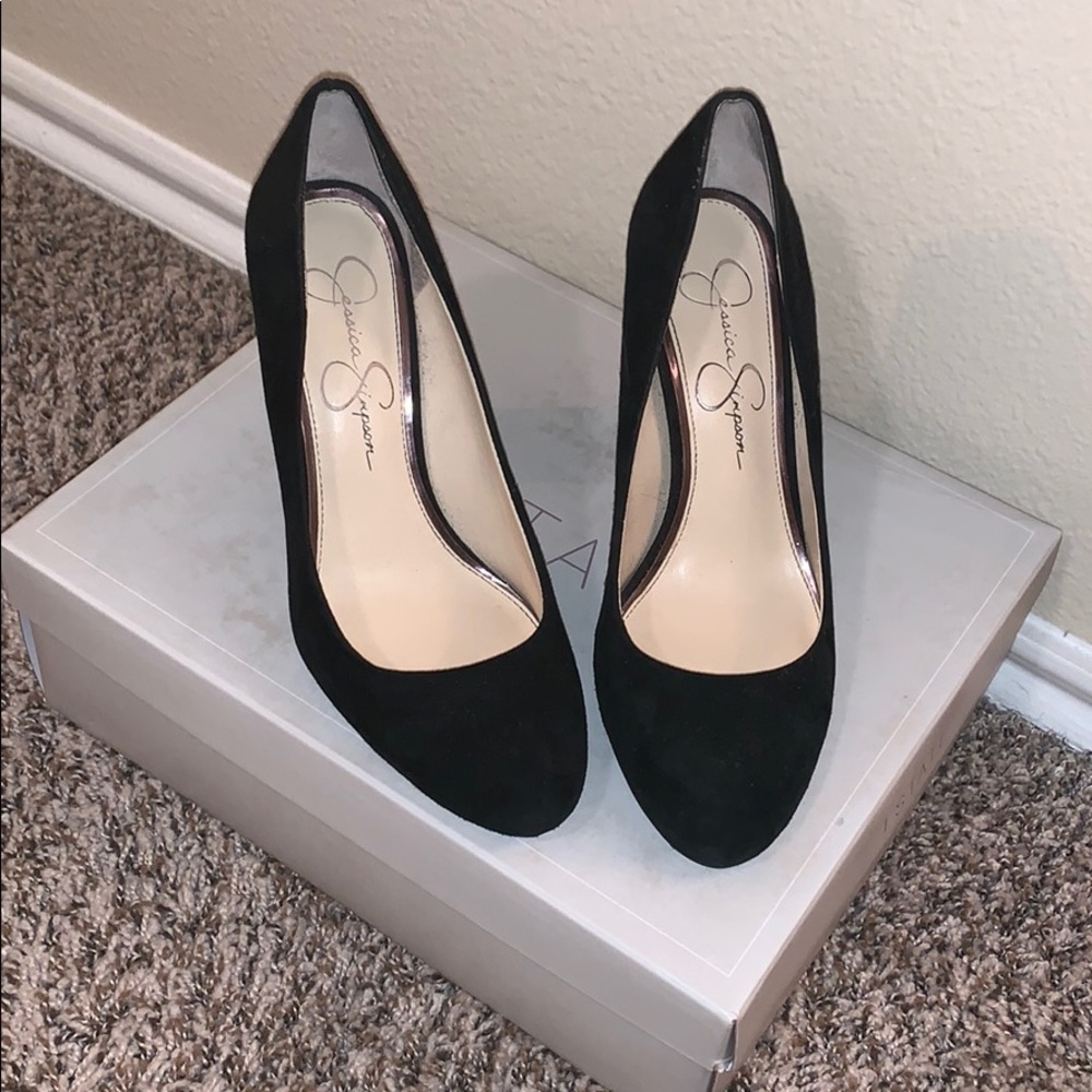 Jessica Simpson Black Pumps